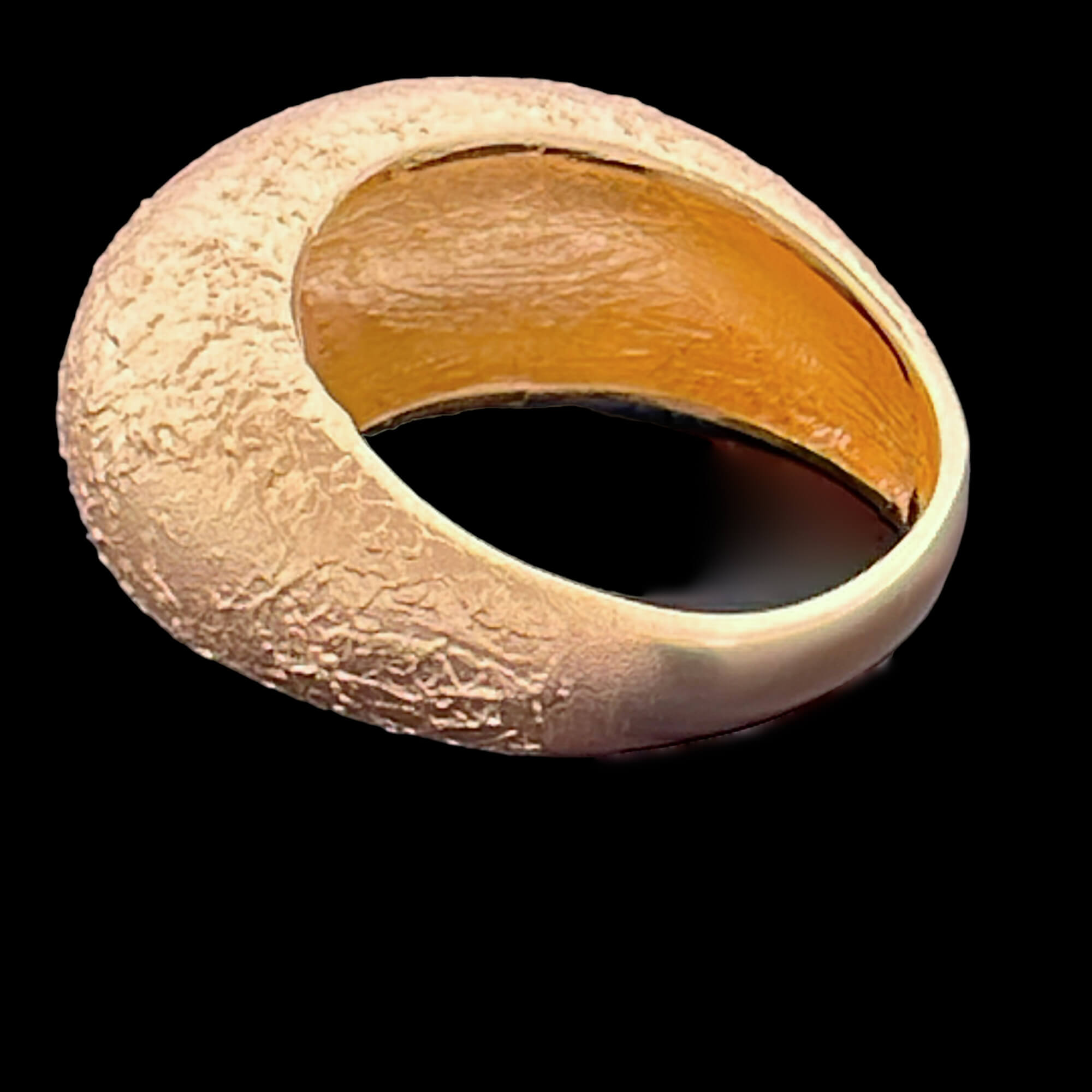 Decorated gold-plated and matte ring