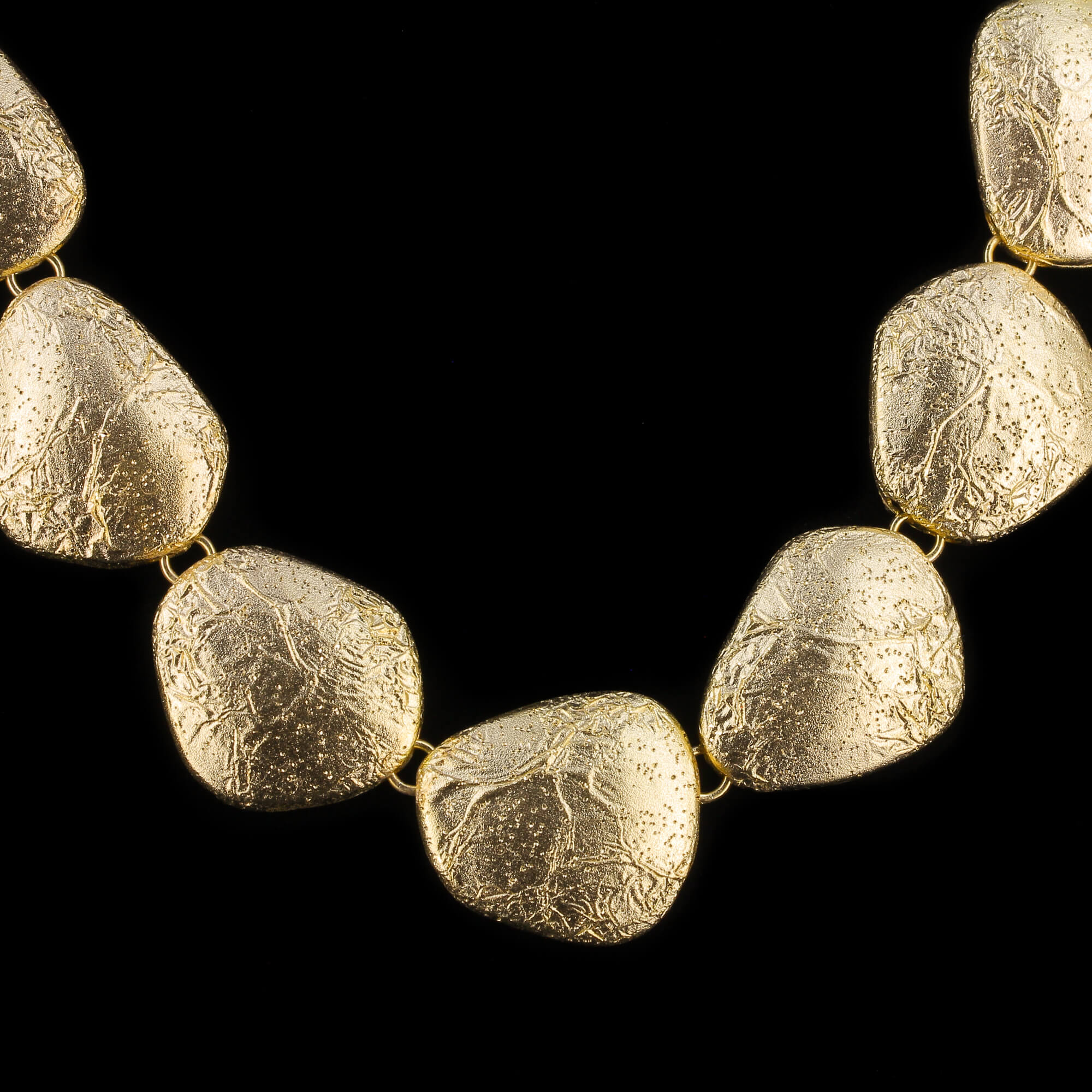 Gold-plated and diamond necklace with design of coffee beans