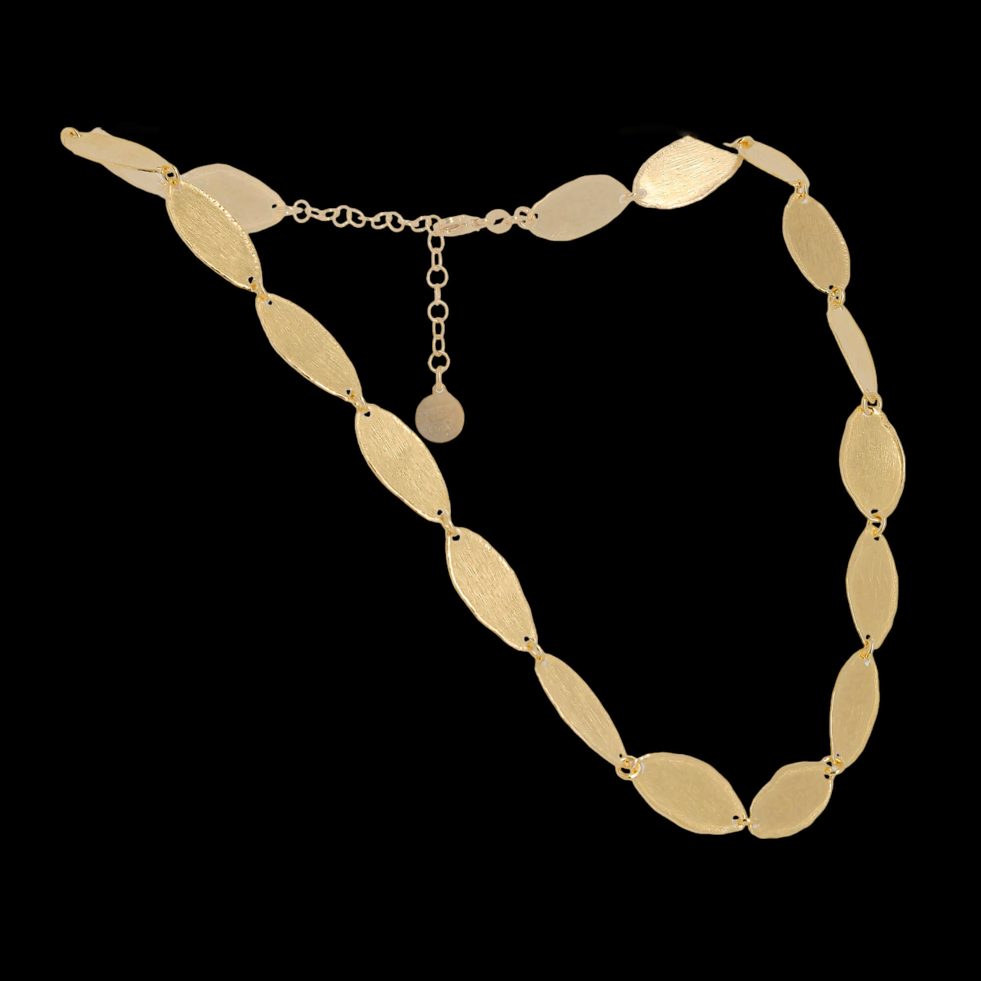 Short gold plated and oval link chain