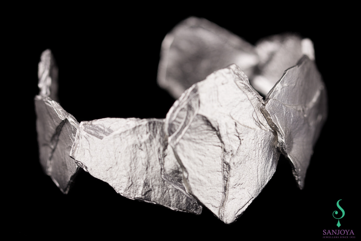 Stone-shaped bracelet in sterling silver