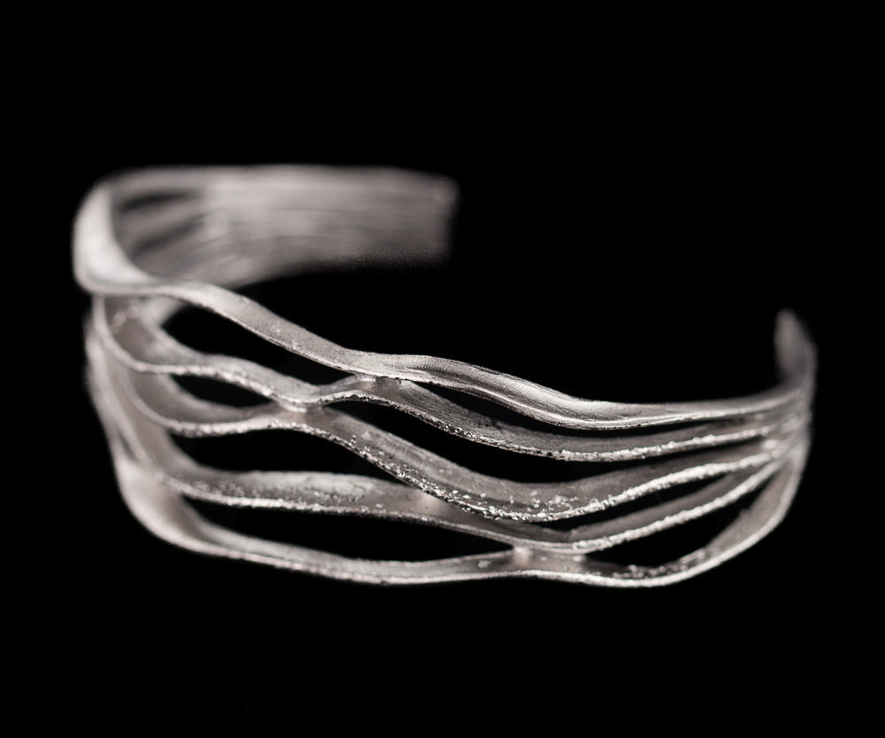 Magnificent silver diamond-coated bracelet