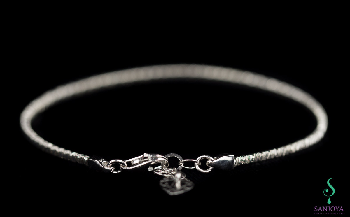 Refined silver bracelet, 2mm