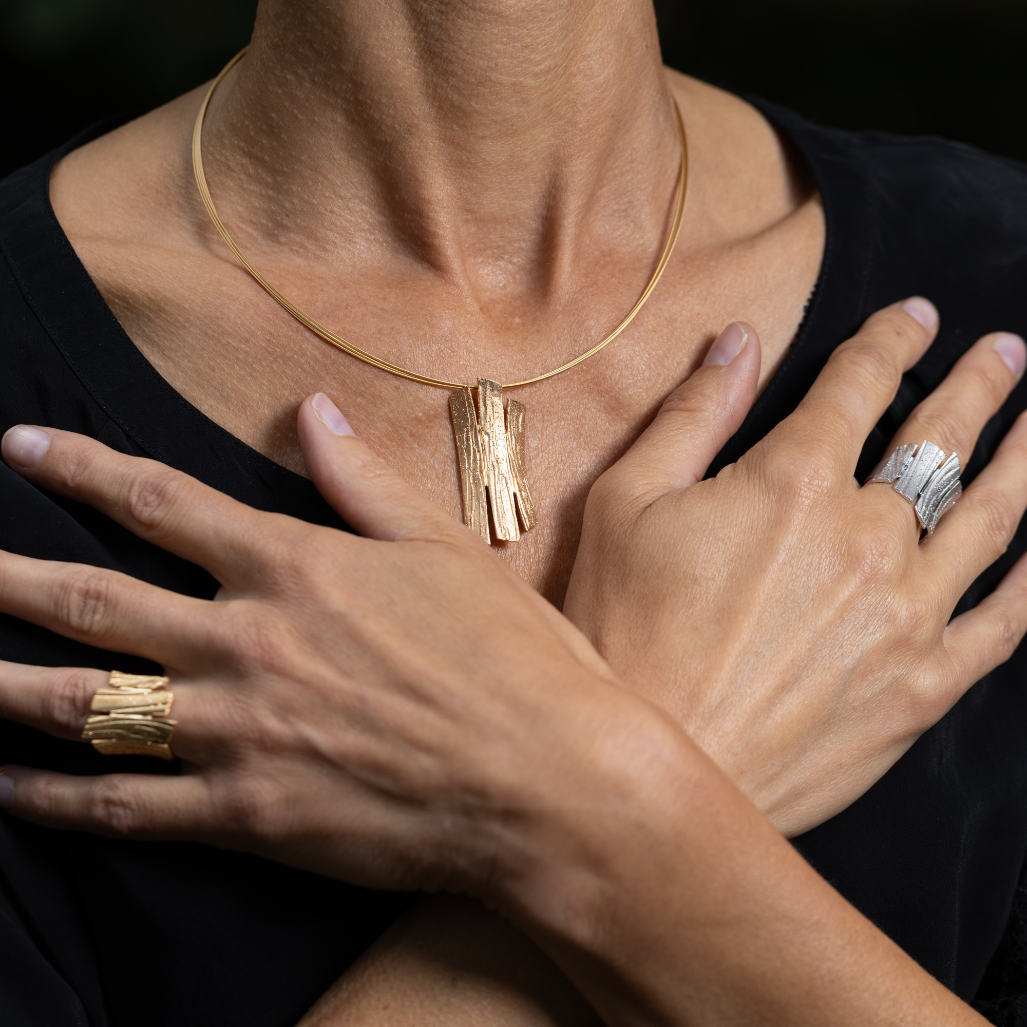 Beautiful gold-plated bar pendant