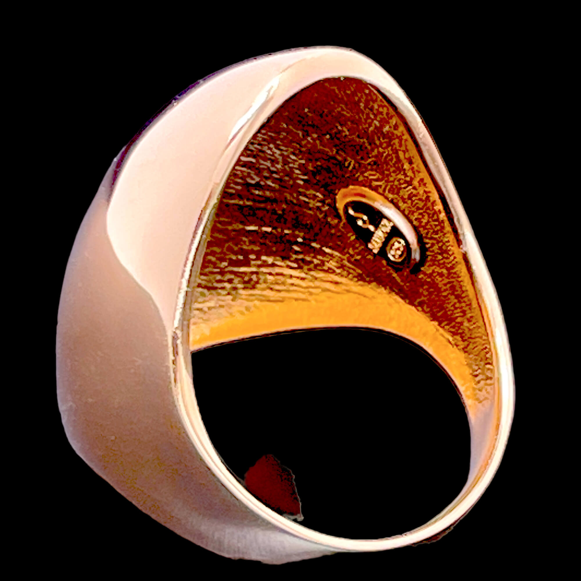 Gilt and polished elongated ring