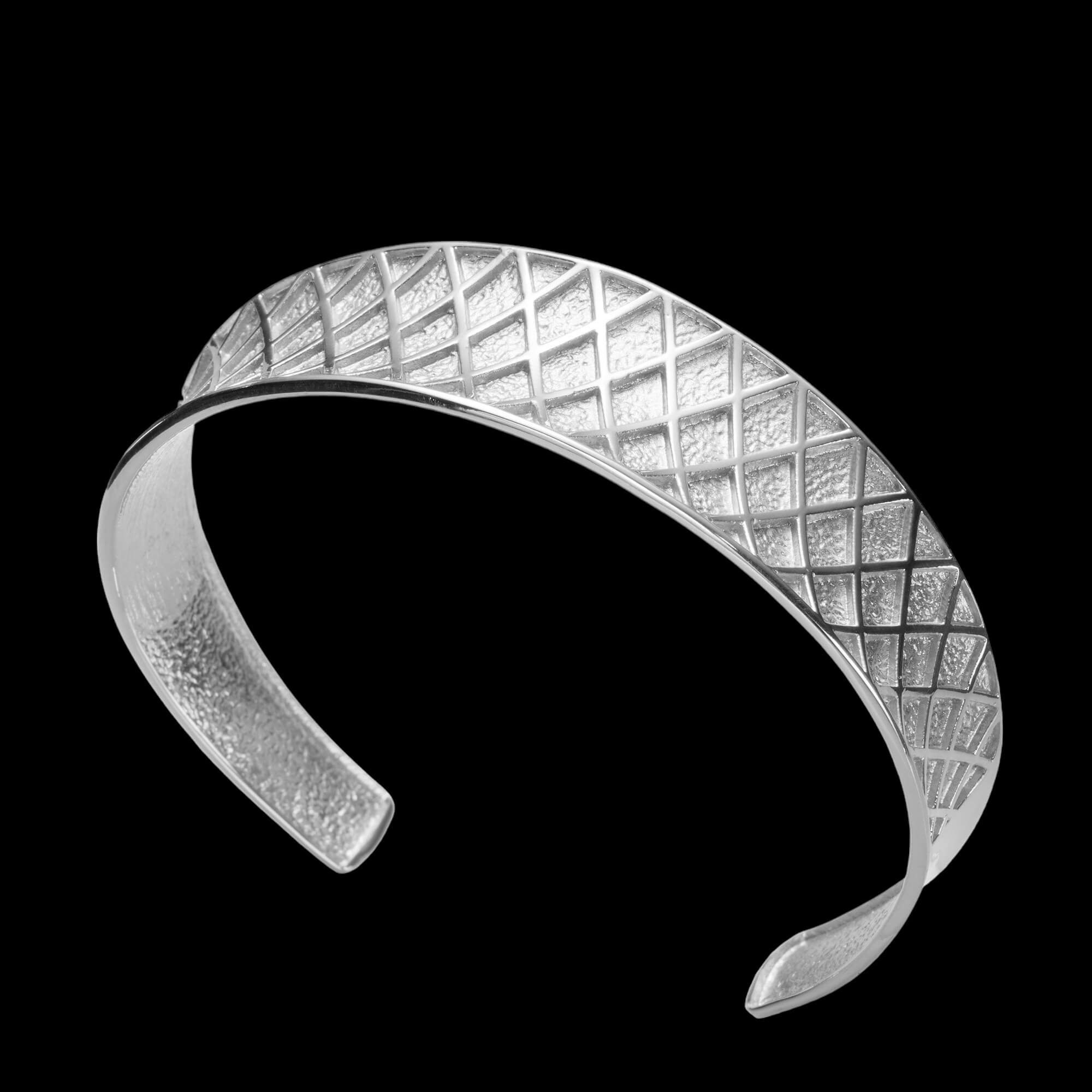 Silver checks Bangle