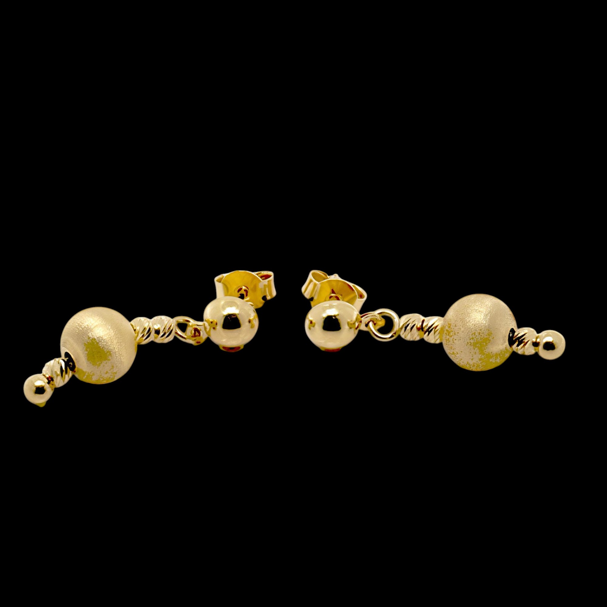 Boucles d'oreilles courtes pendantes plaquées or avec petites boules