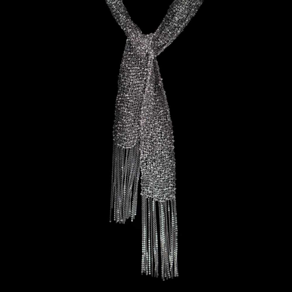 Dark gray scarf from multiple chain, silver