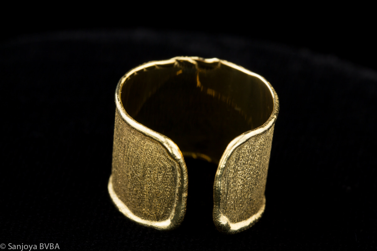 SC0413018 - Italiaanse smalle ring verguld met satijnglans