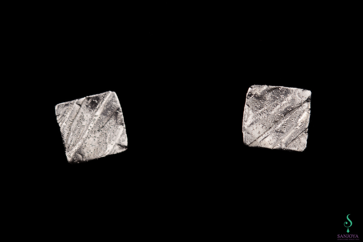 18kt white gold, square and diamond-tipped Earrings 'Large'