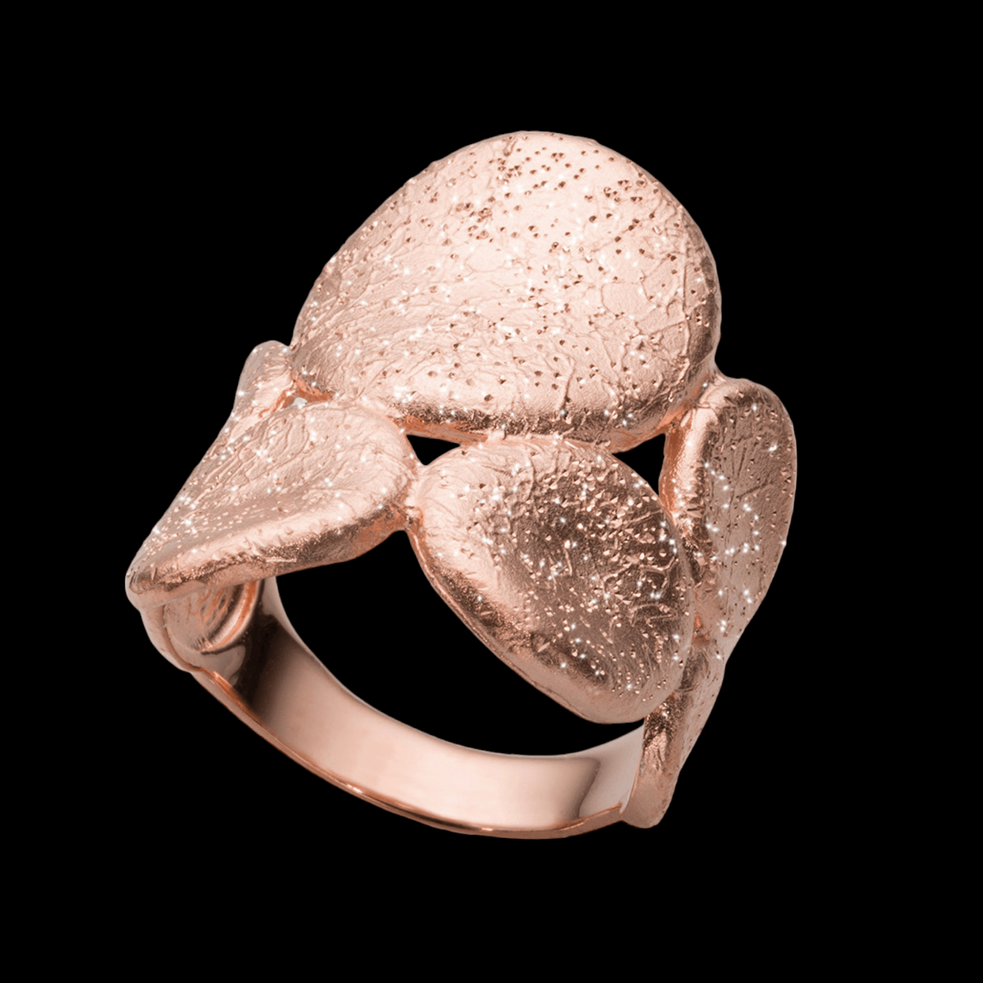 Rosé ring with oval-shaped details