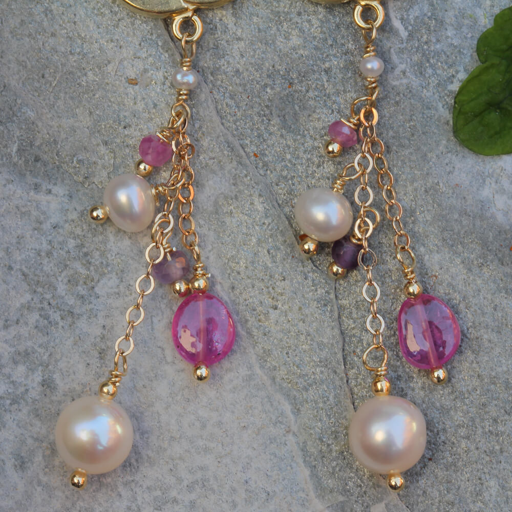 Colorful gold-plated earrings with pearls