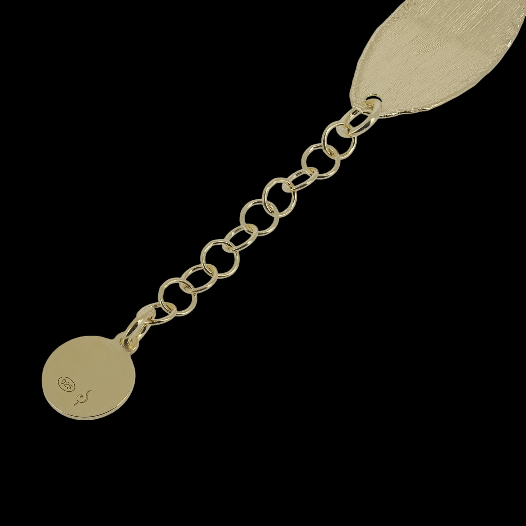 Gold-plated and oval-shaped bracelet
