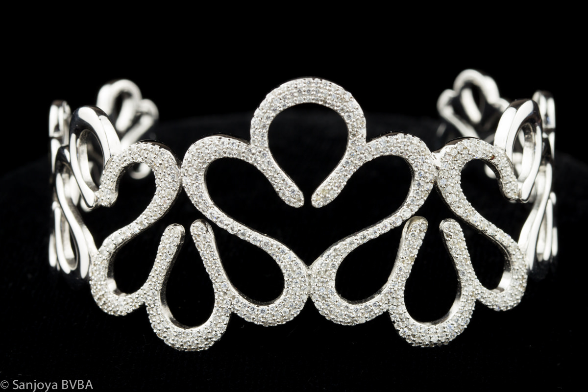 Silver bangle with CZ