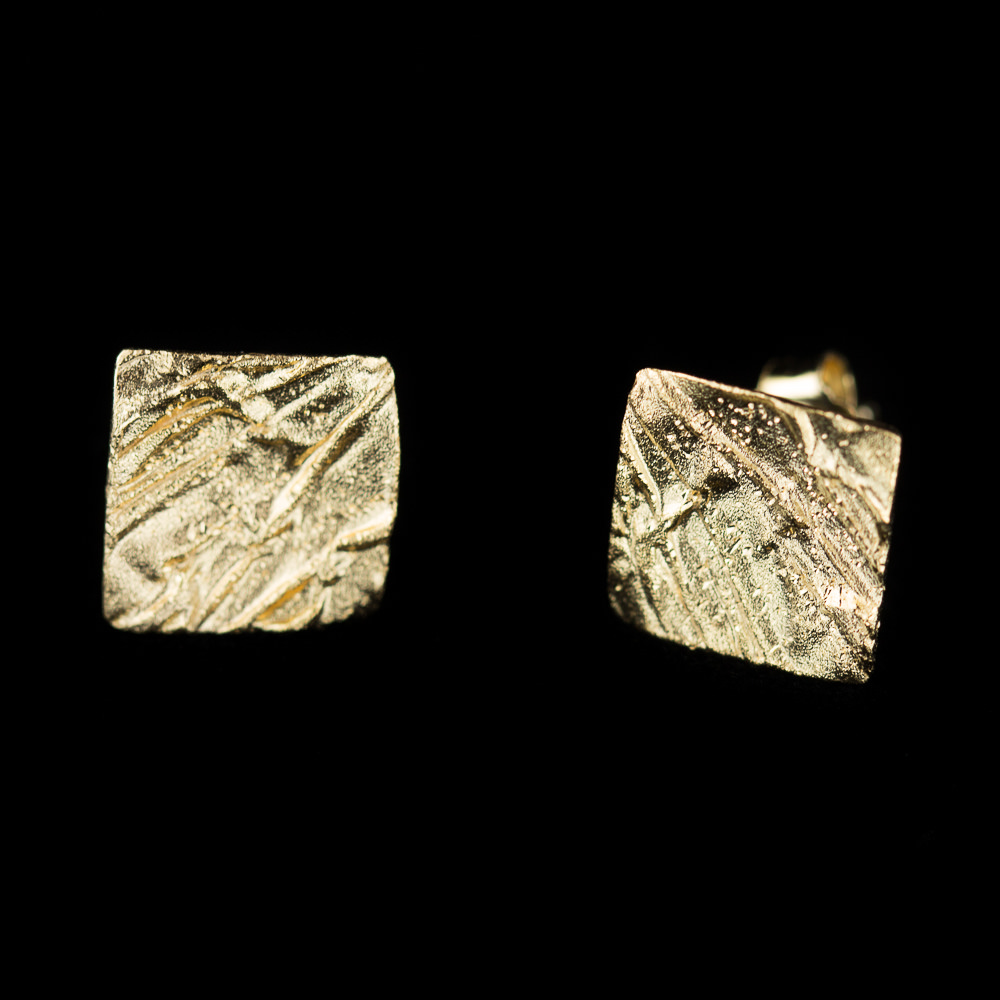 Beautiful square earrings made of goldplated silver