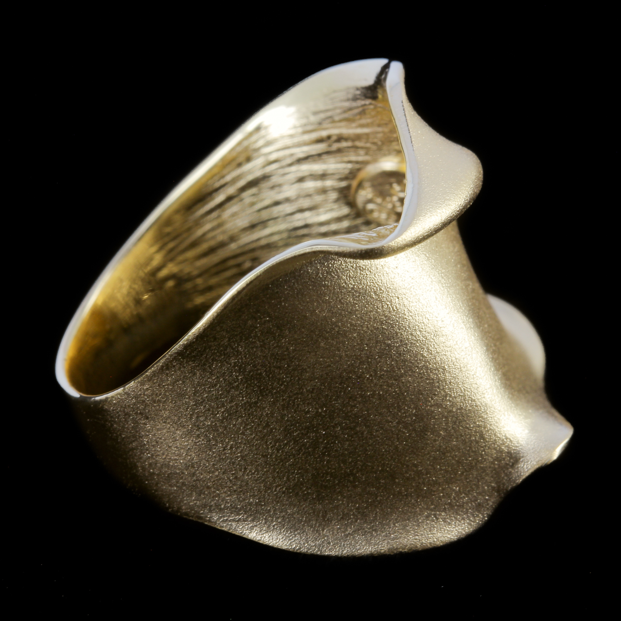 Gold plated ring; matte and narrow