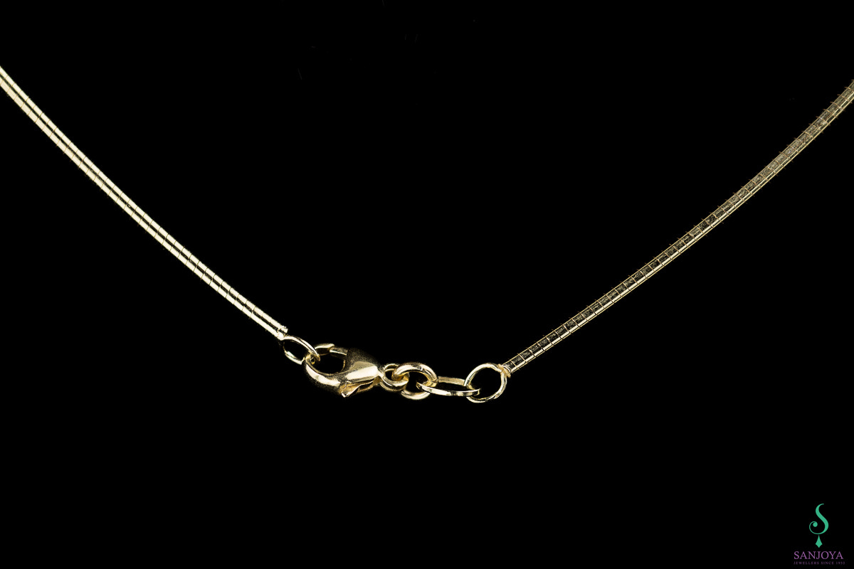 Golden pendant with holes 18kt, without chain