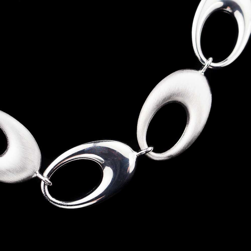 Silver necklace from oval matte and polished links