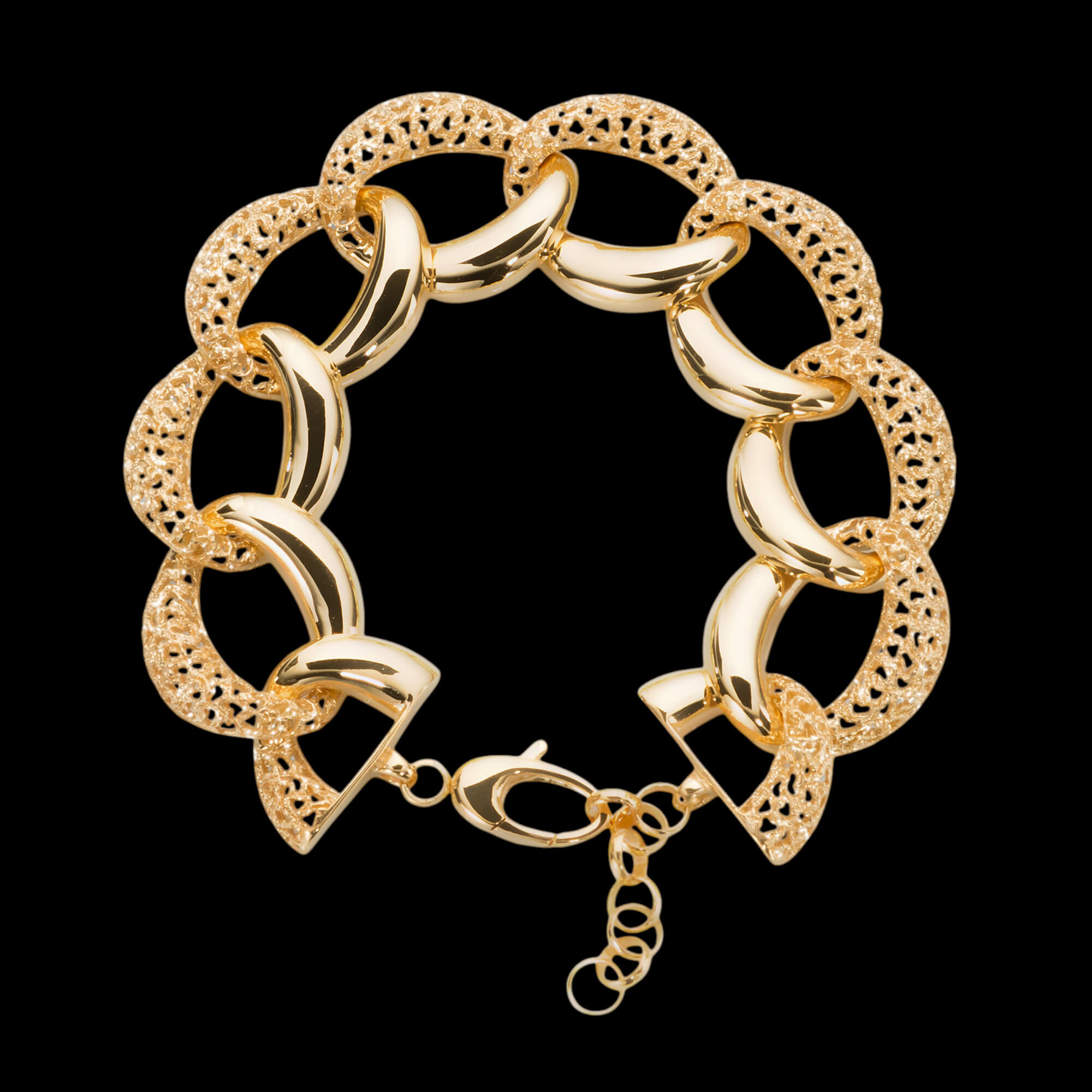 Gold-plated link bracelet with lacework 