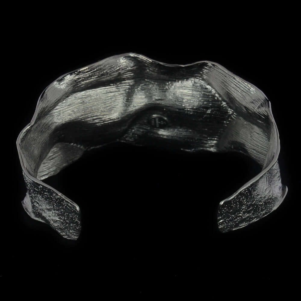 Silver gray wavy slave bracelet. diamond-cut