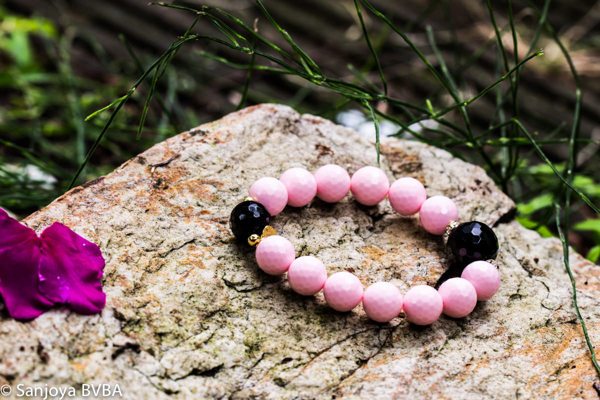 Greek bracelet, pink and black pearls