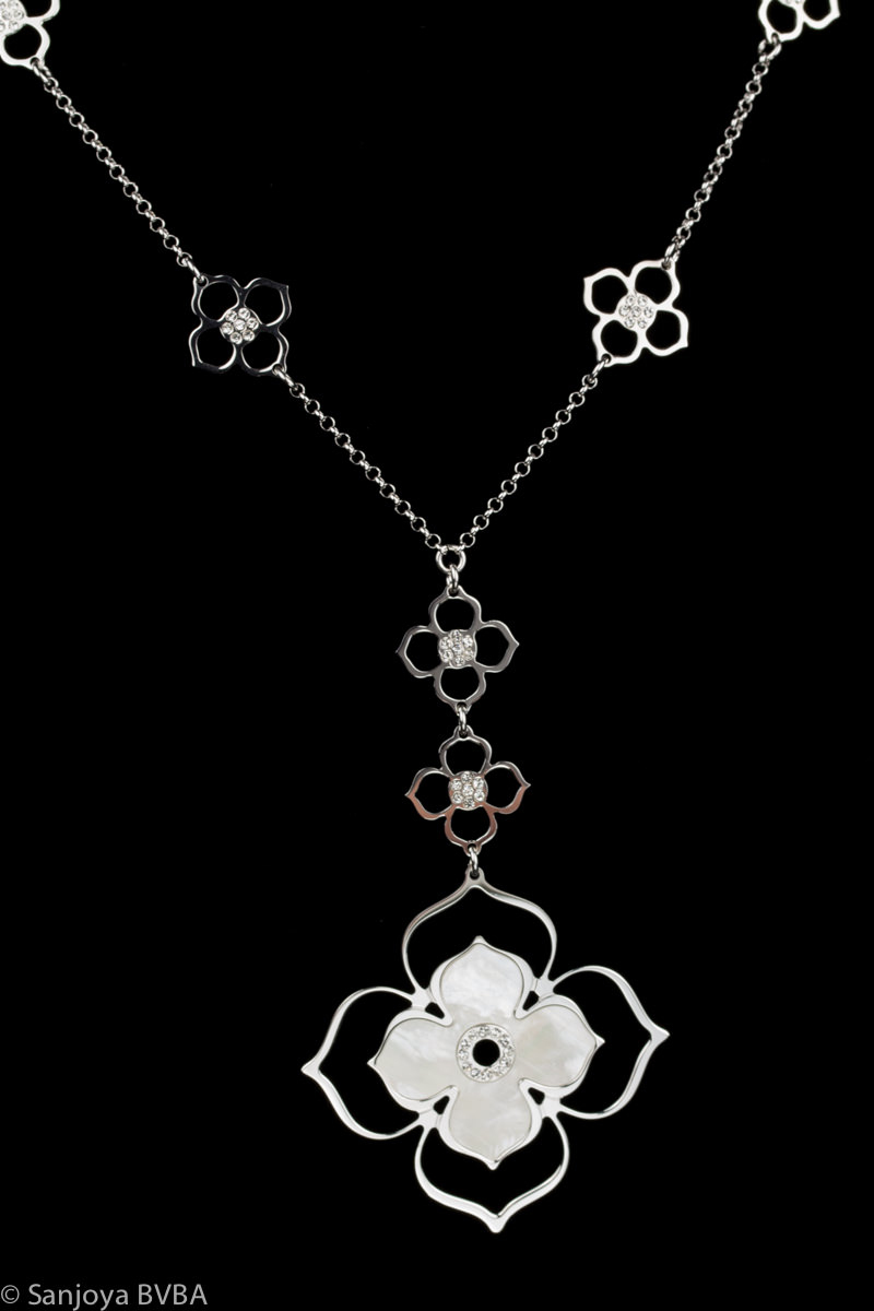 Silver chain with open flower pendant