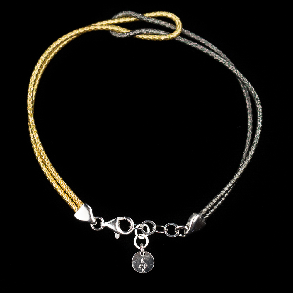 Refined goldplated bracelet with an infinity knot, 2mm