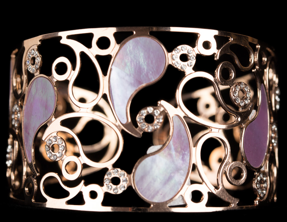 Italian rosé crafted bangle with purple pearl