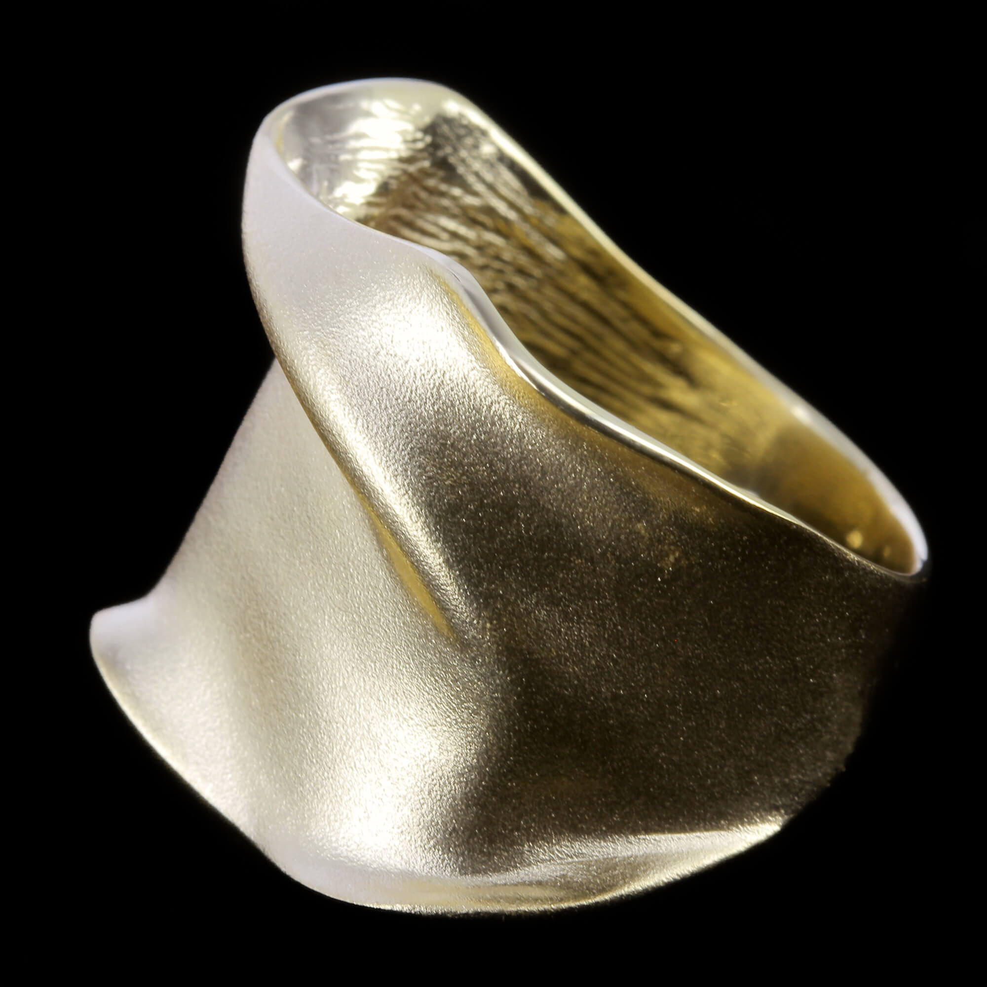 Gold plated ring; matte and narrow