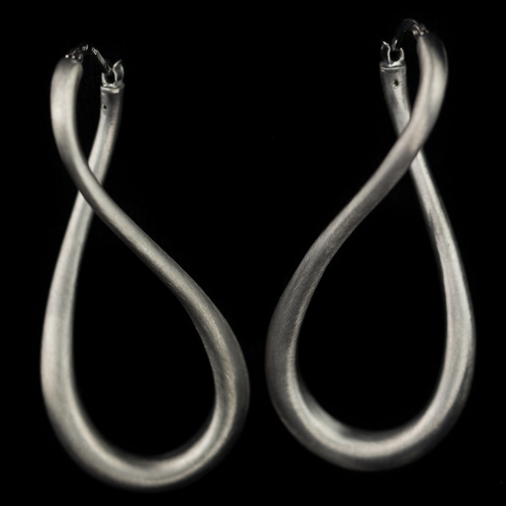 Dark gray and matte infinity earrings, silver Sanjoya