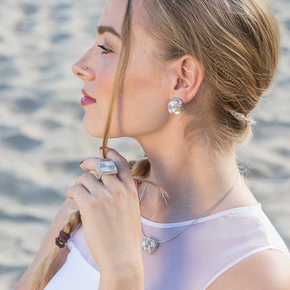 Silver beautiful flower earrings