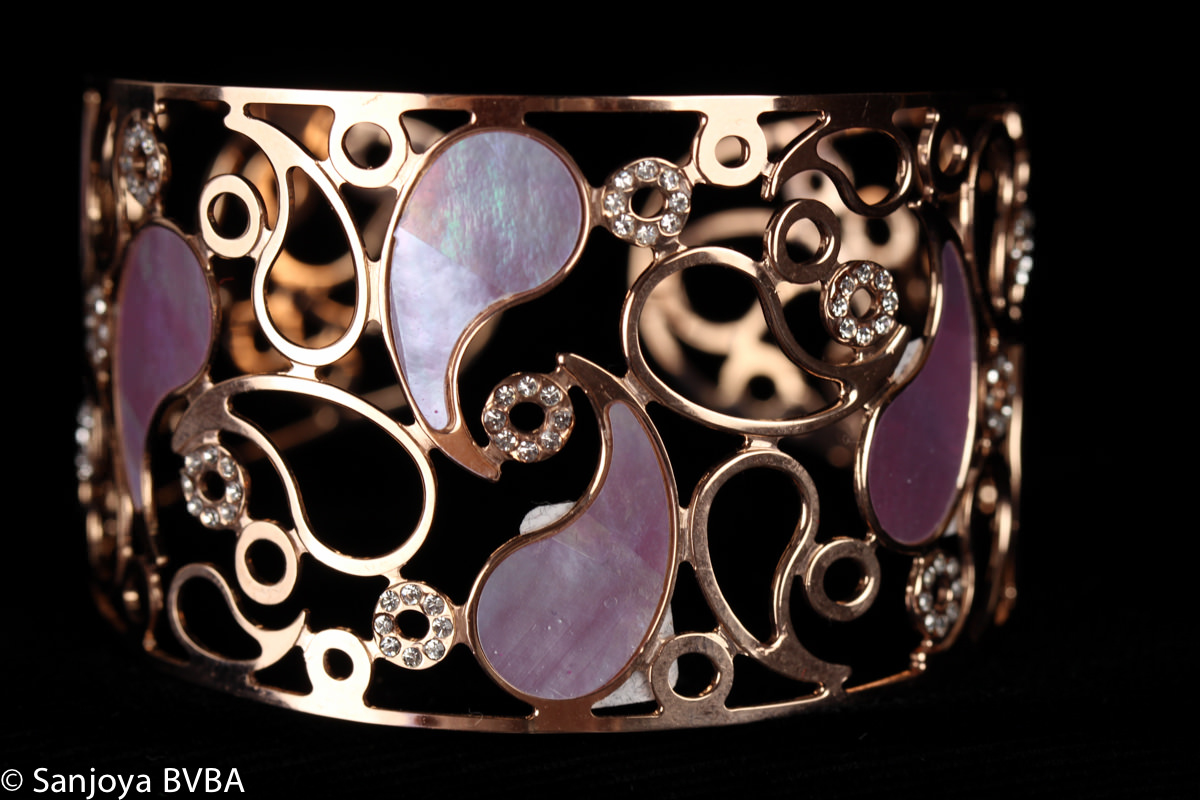 Italian rosé crafted bangle with purple pearl