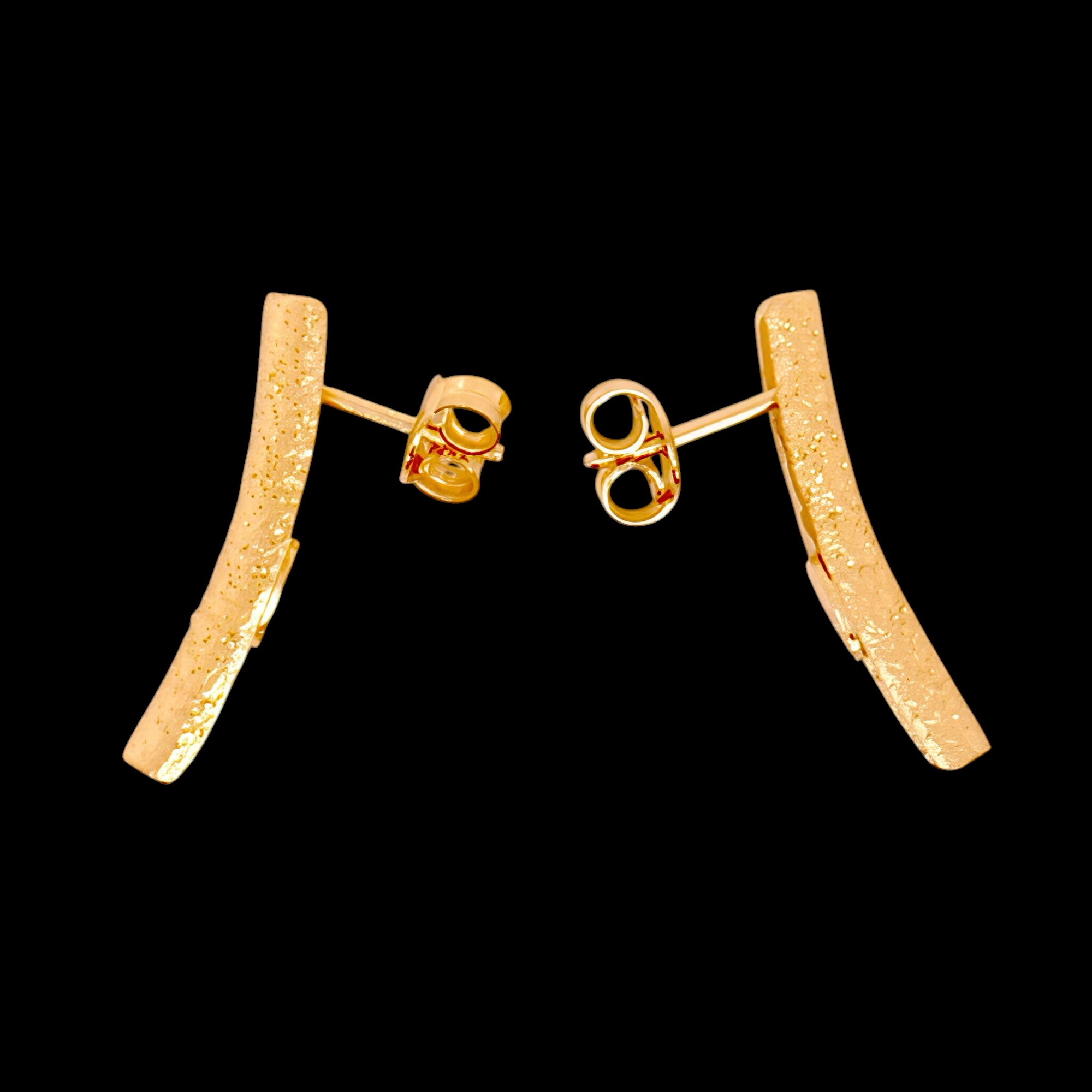 Boucles d'oreilles barre plaquées or avec une barre