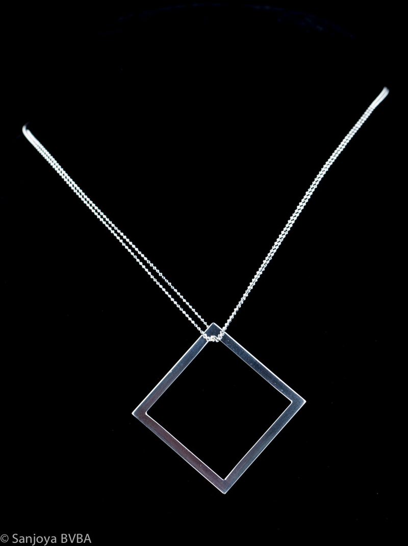 Silver chain with square pendant