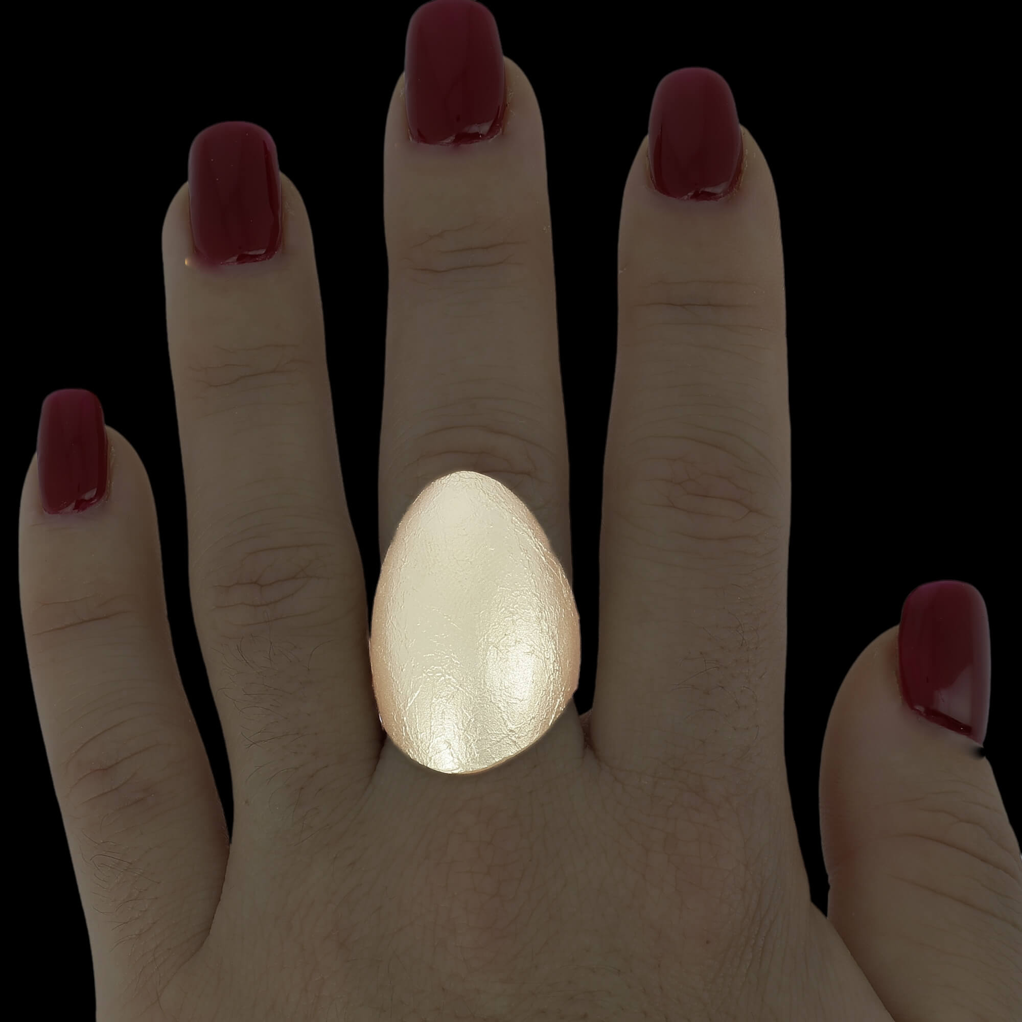 Wide, gilded and matte ring