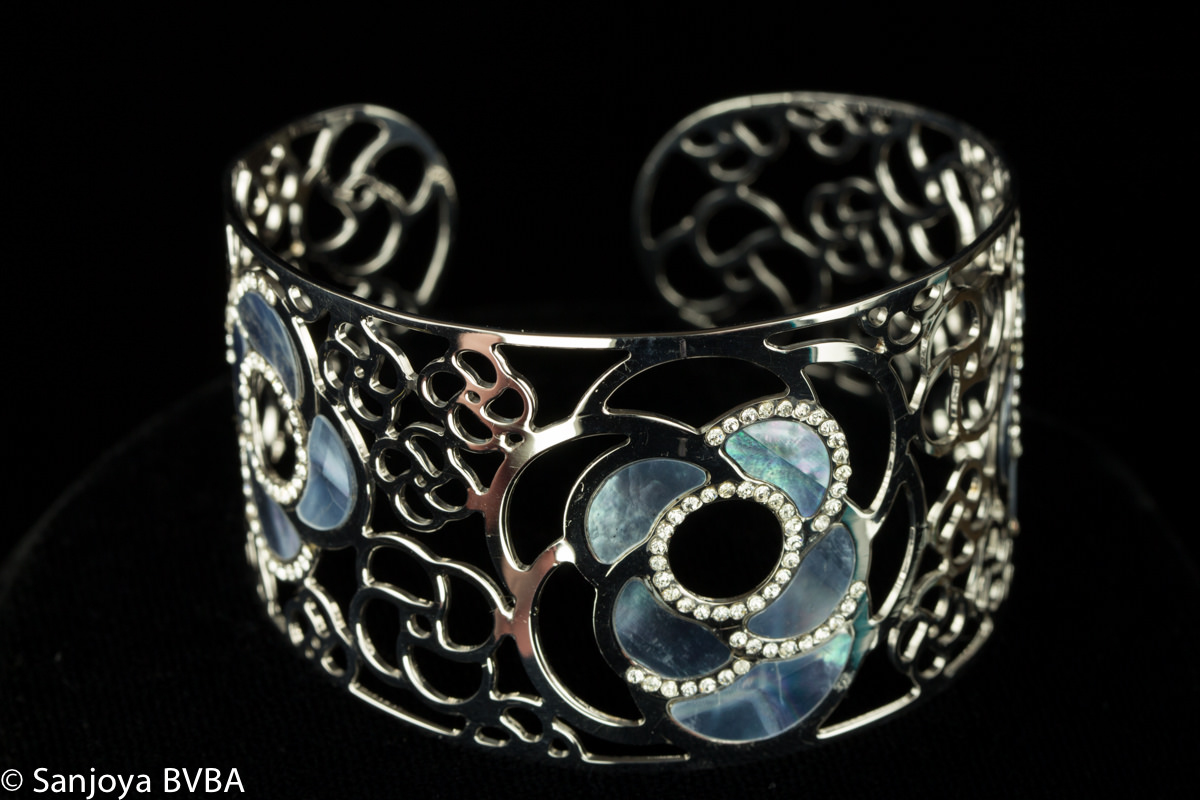 Silver bangle blue pearl and zirconia