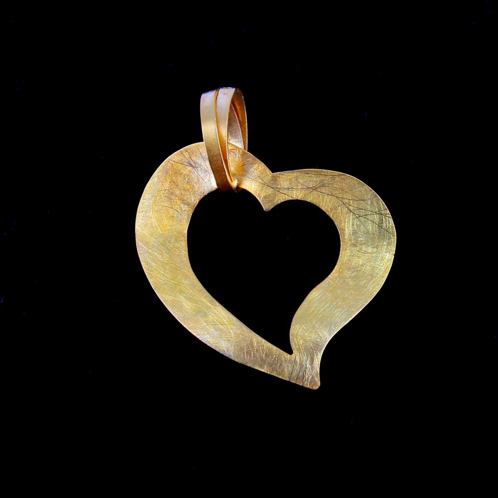 Edited open heart 9Kt gold