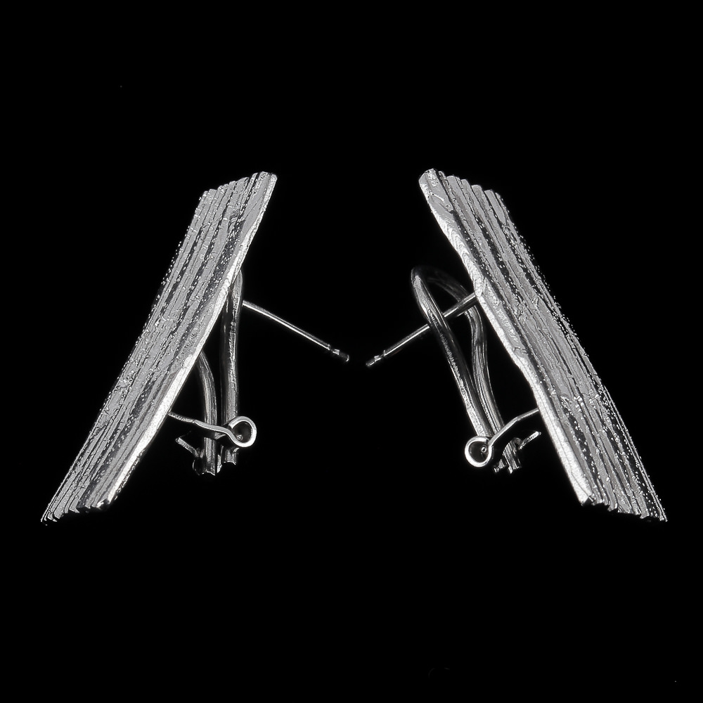 Silver rectangular and beautiful earrings