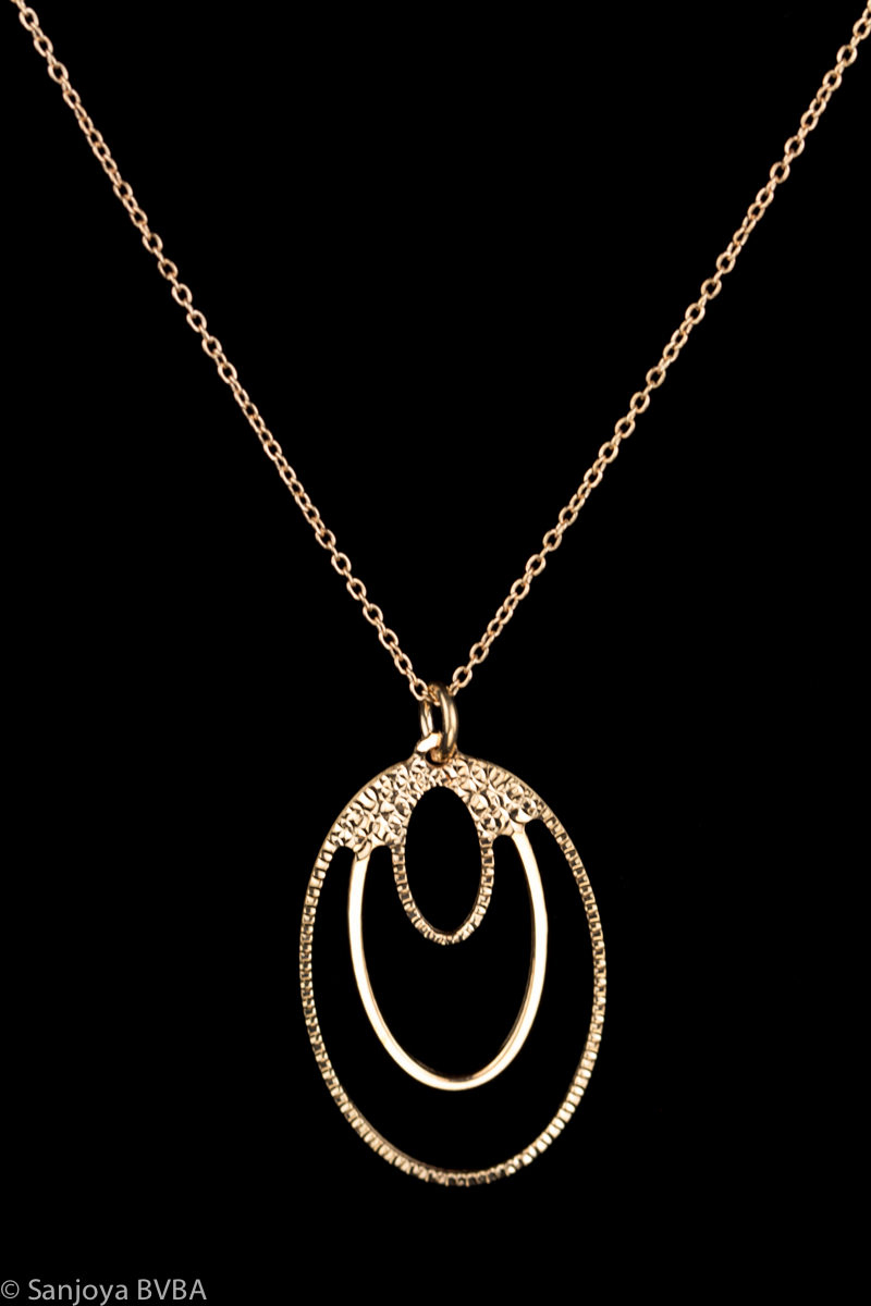 Rose oval pendant with chain