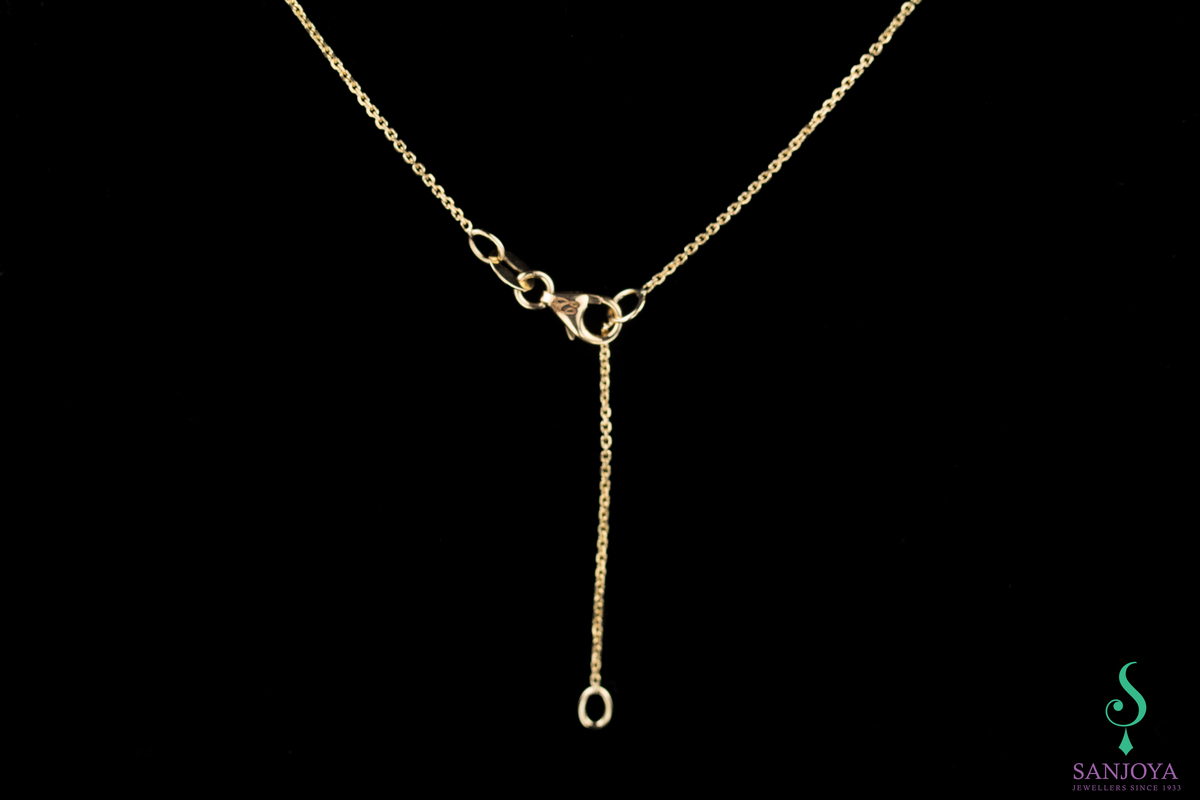 18Kt gold necklace with a beautiful pendant