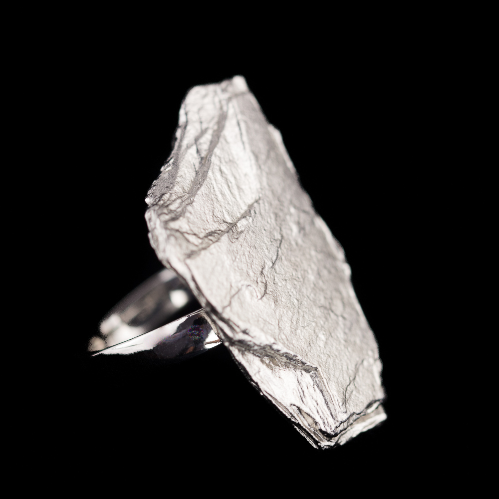 PRE0219001 - Steenvormige ring van zilver