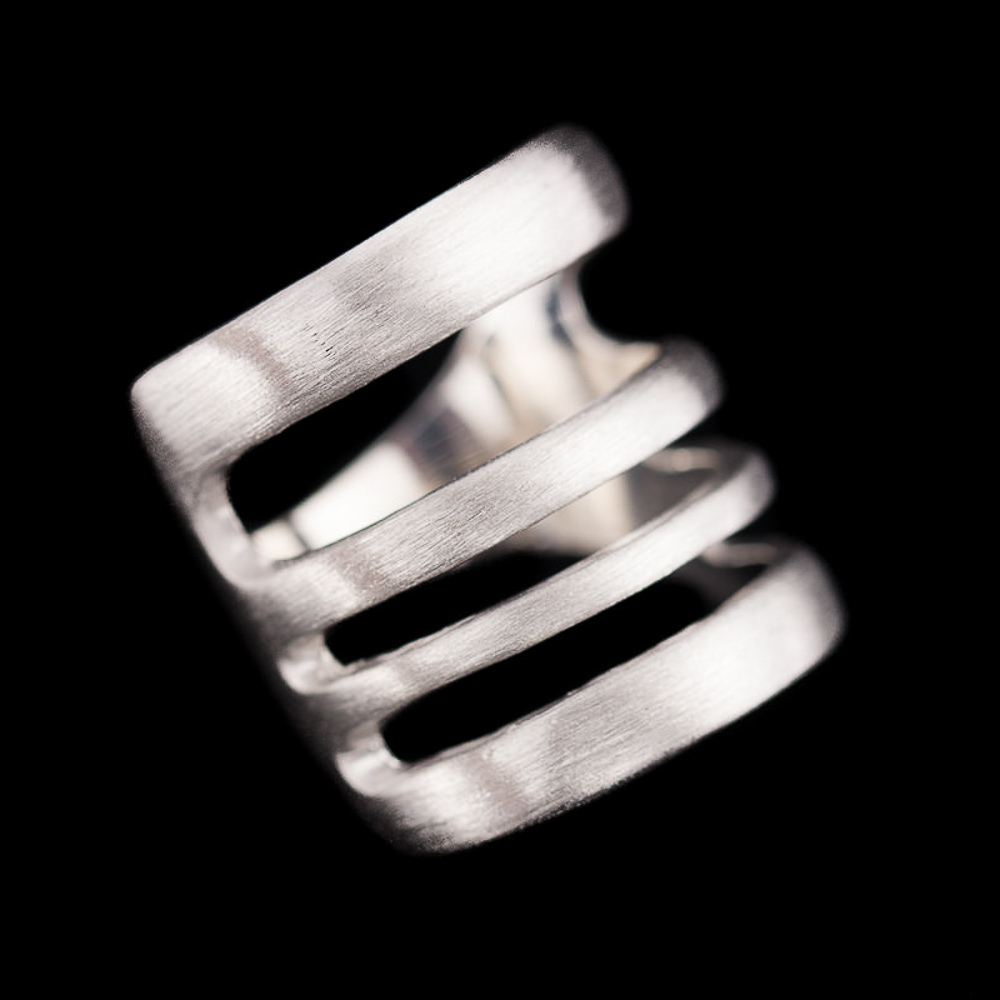 Matted silver ring, 4 rows