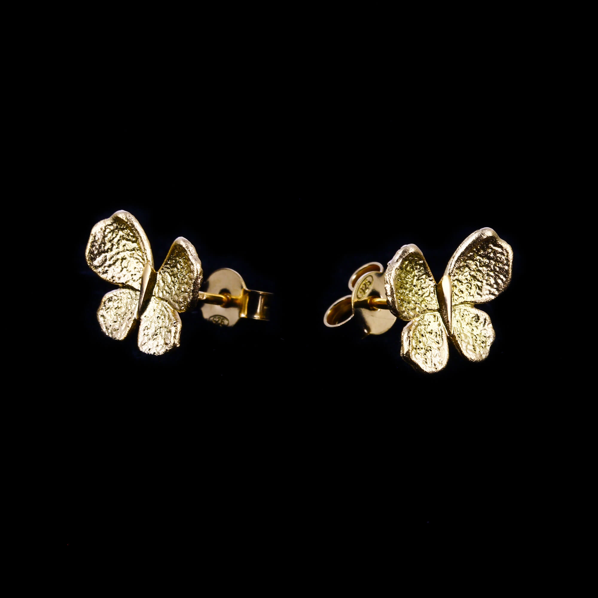 Boucles d'oreilles en mini-papillons dorées