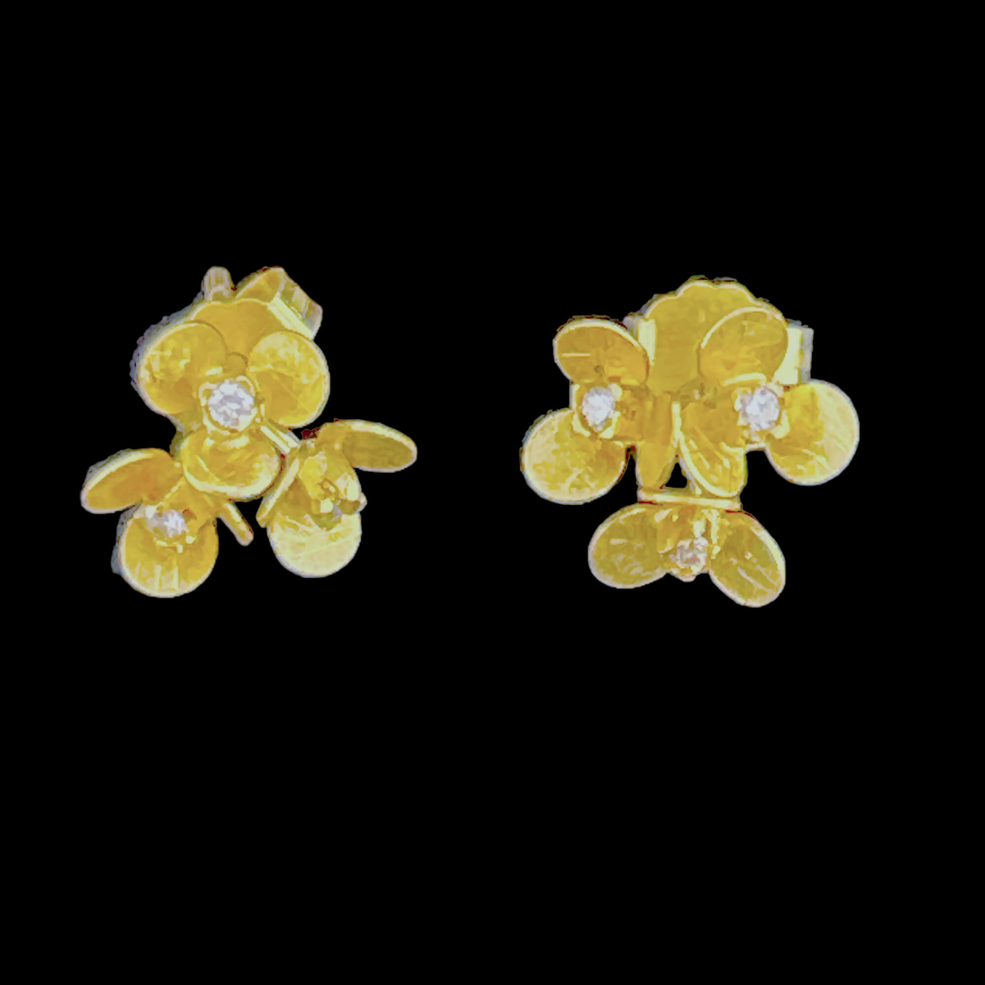 Boucles d'oreilles fleur en or 18 carats avec diamant