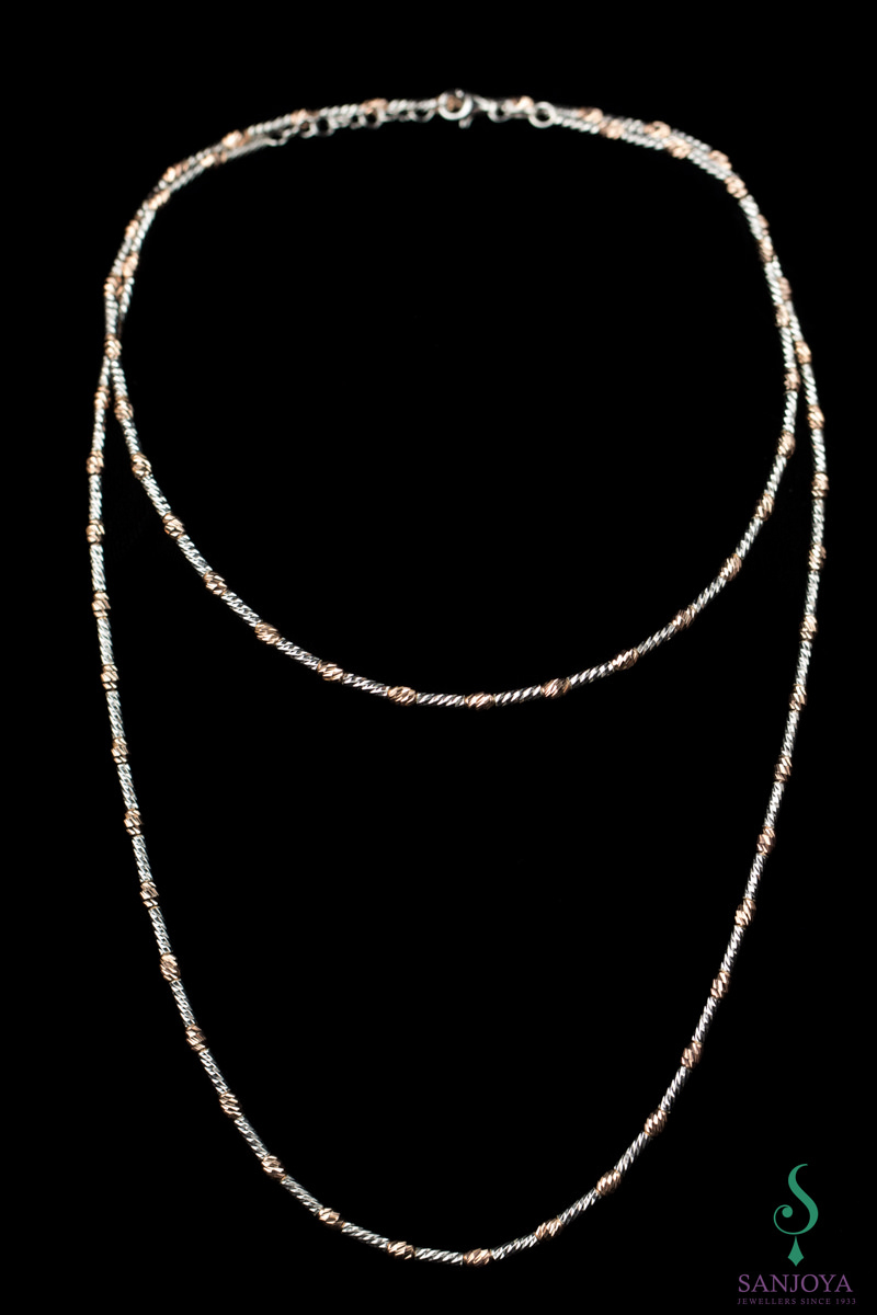 Long necklace of silver and rosé