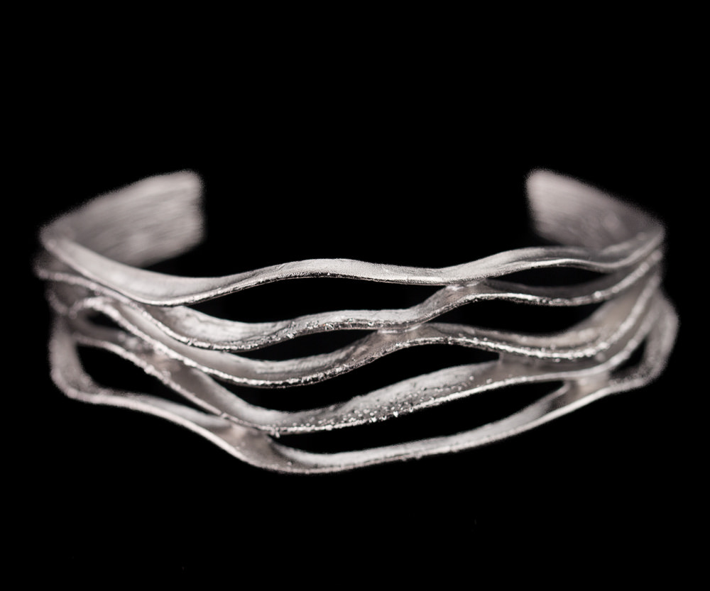Magnificent silver diamond-coated bracelet
