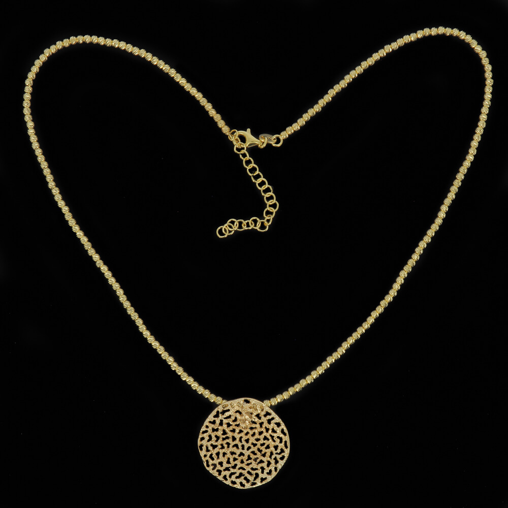 Small and gold plated sparkling pendant with chain
