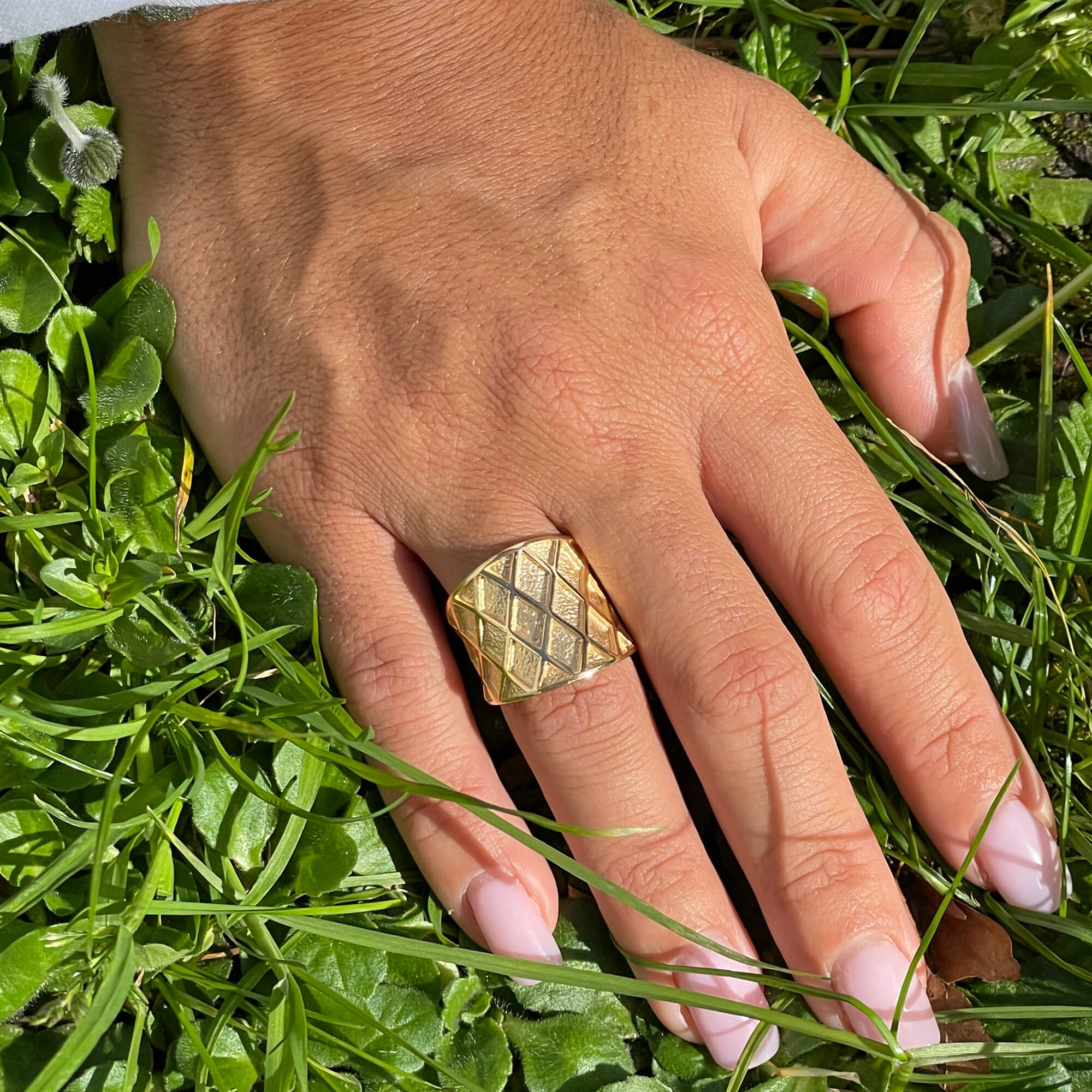 Gold-plated ring with diamonds