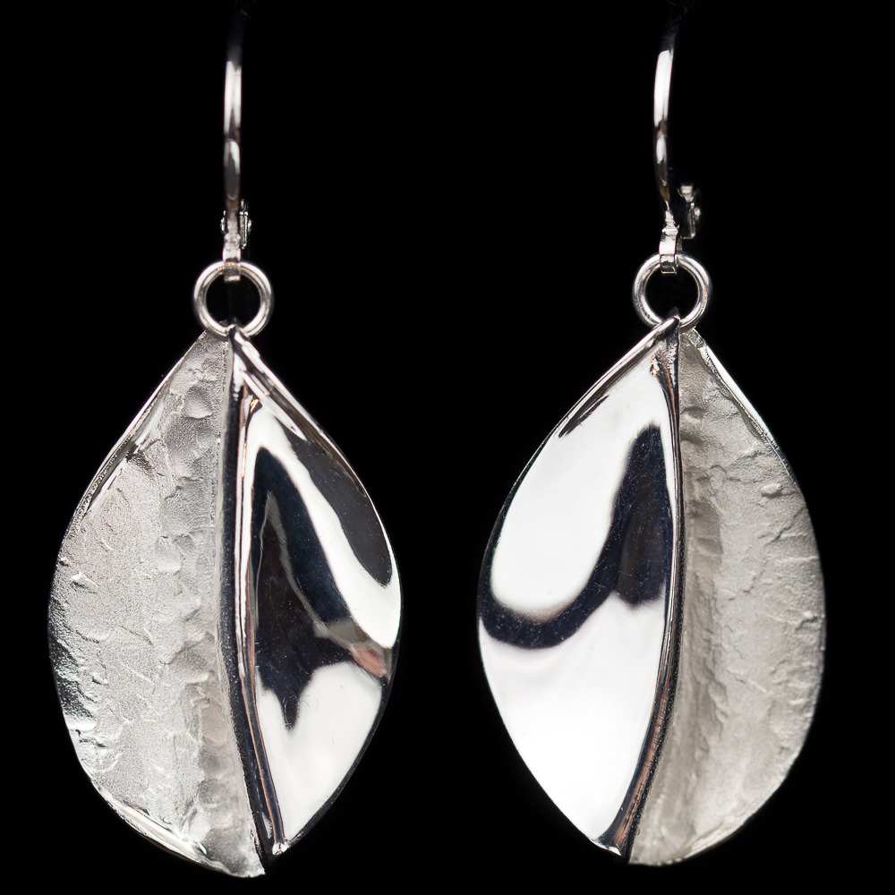 Silver pendant earrings; matt and polished; with ear studs