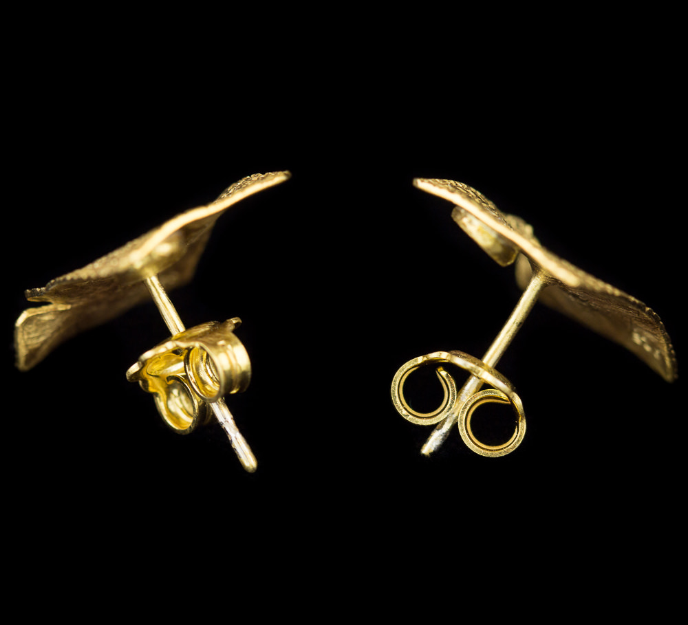 Gold-plated rectangular earrings with zirconia