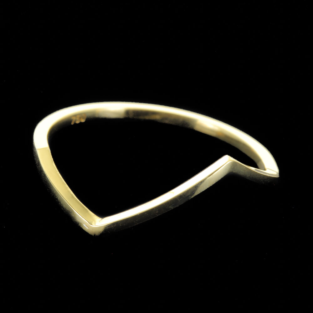 Golden V-ring 18kt gold